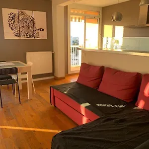 Appartement Residentiel Avec Parking Gratuit, Marseille