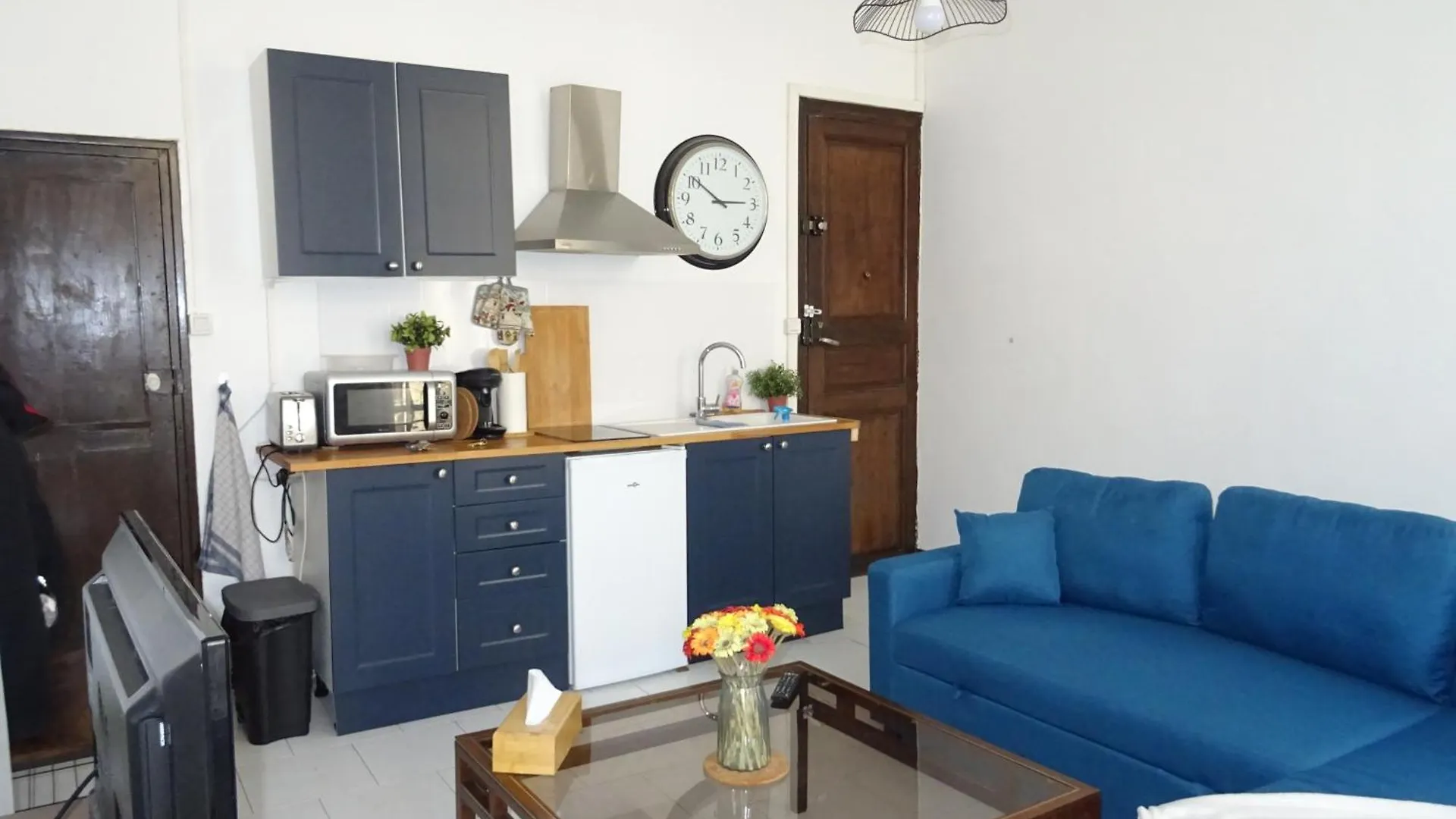 Joli T2 Refait A Neuf, Lumineux Et Accessible Apartment Marseille France